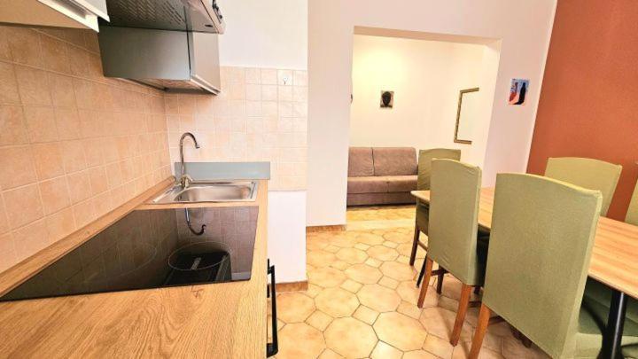 Aba Maya Apartment *